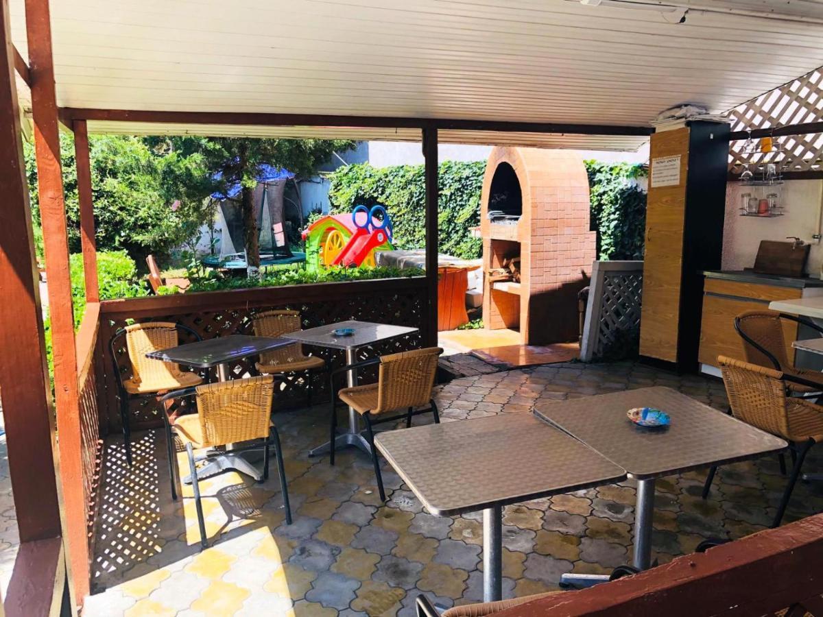 科斯蒂内什蒂 Casa Paloma酒店 外观 照片