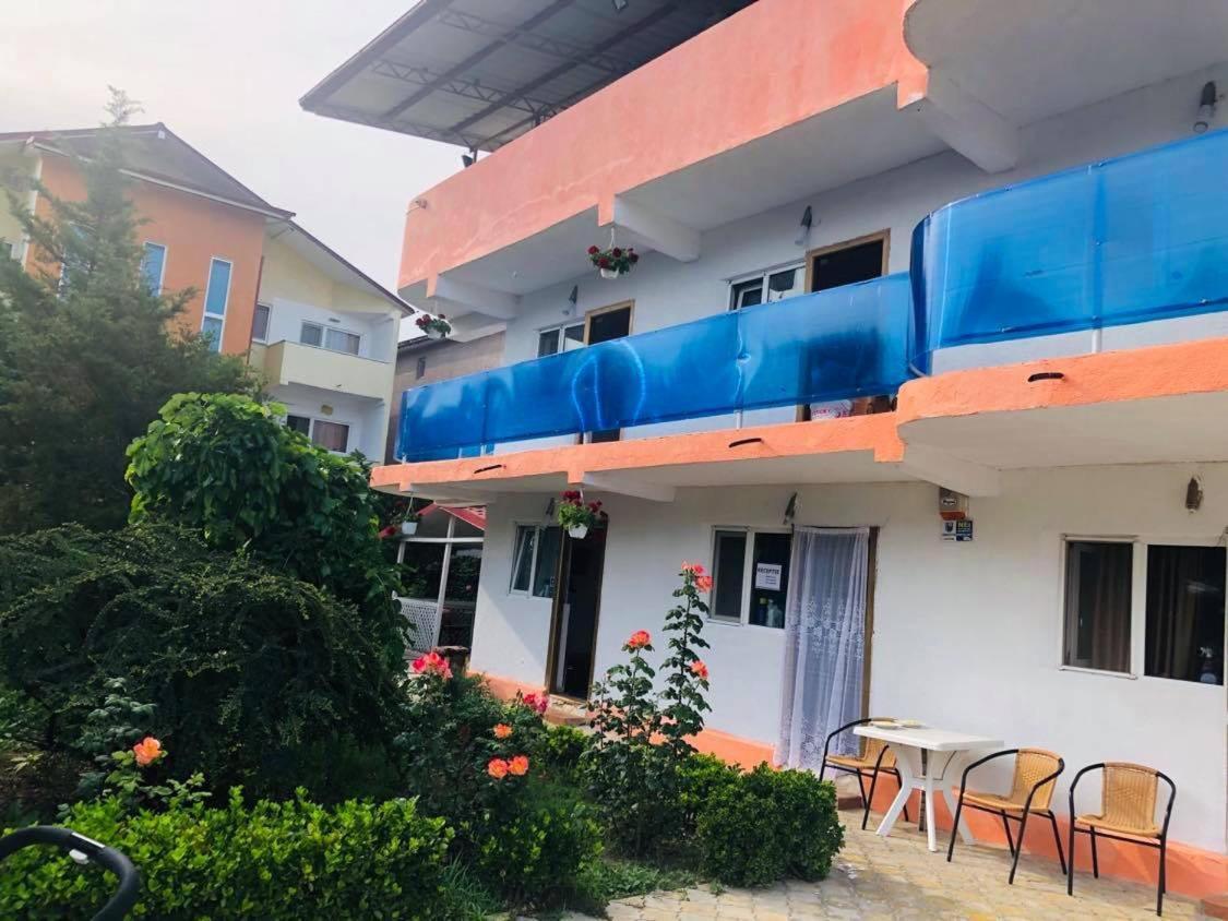 科斯蒂内什蒂 Casa Paloma酒店 外观 照片